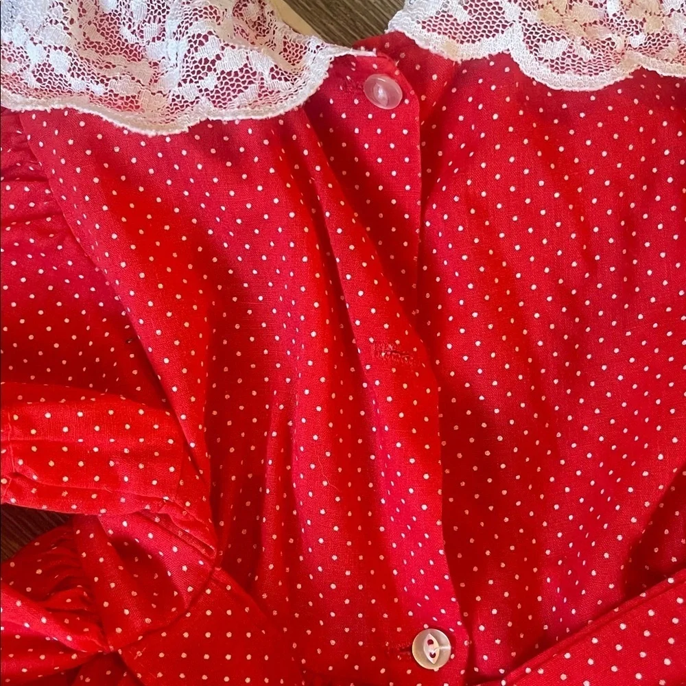 Mini world size 2t polka dot lace colllar Red and White Lace Dress little girls